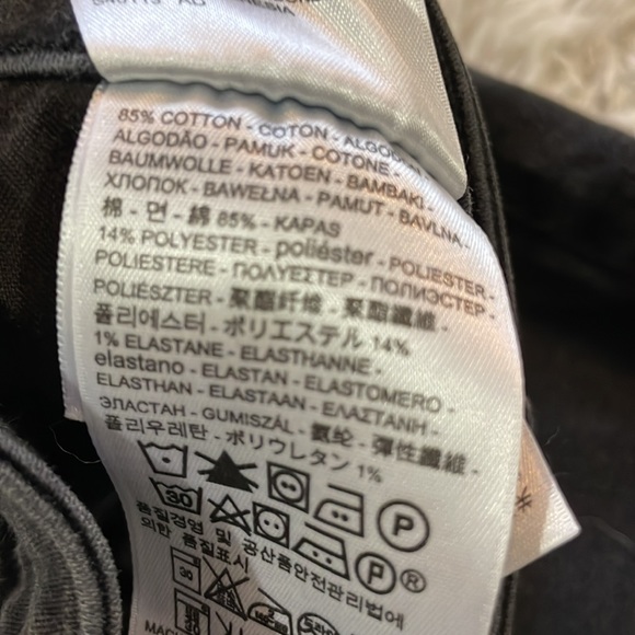 Levi Mid Rise Skinny Jeans - Picture 4 of 5